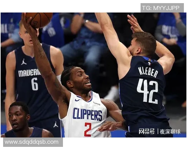 汤普逊队友感叹：他就是我们的得分机器